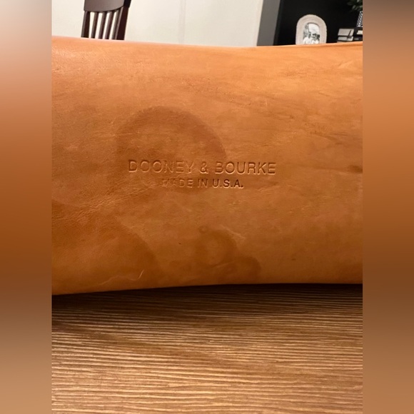 VINTAGE RARE red and leather Dooney and Bourke handbag with crossbody strap - Picture 5 of 16